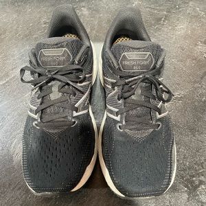 New Balance Tennis Shoes